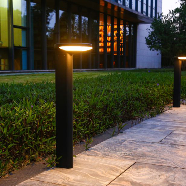 Tasik Cahaya Solar Bollard