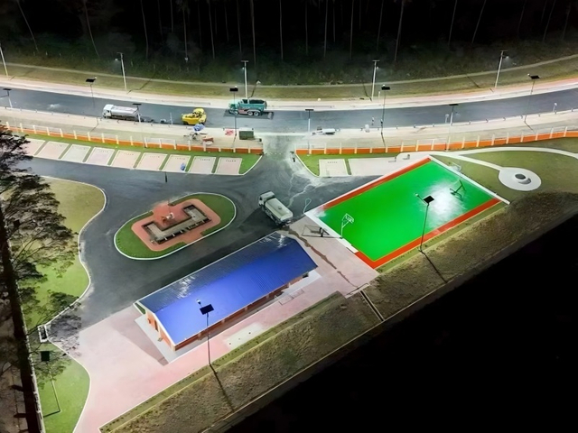 菲律宾分体式太阳能路灯120W 