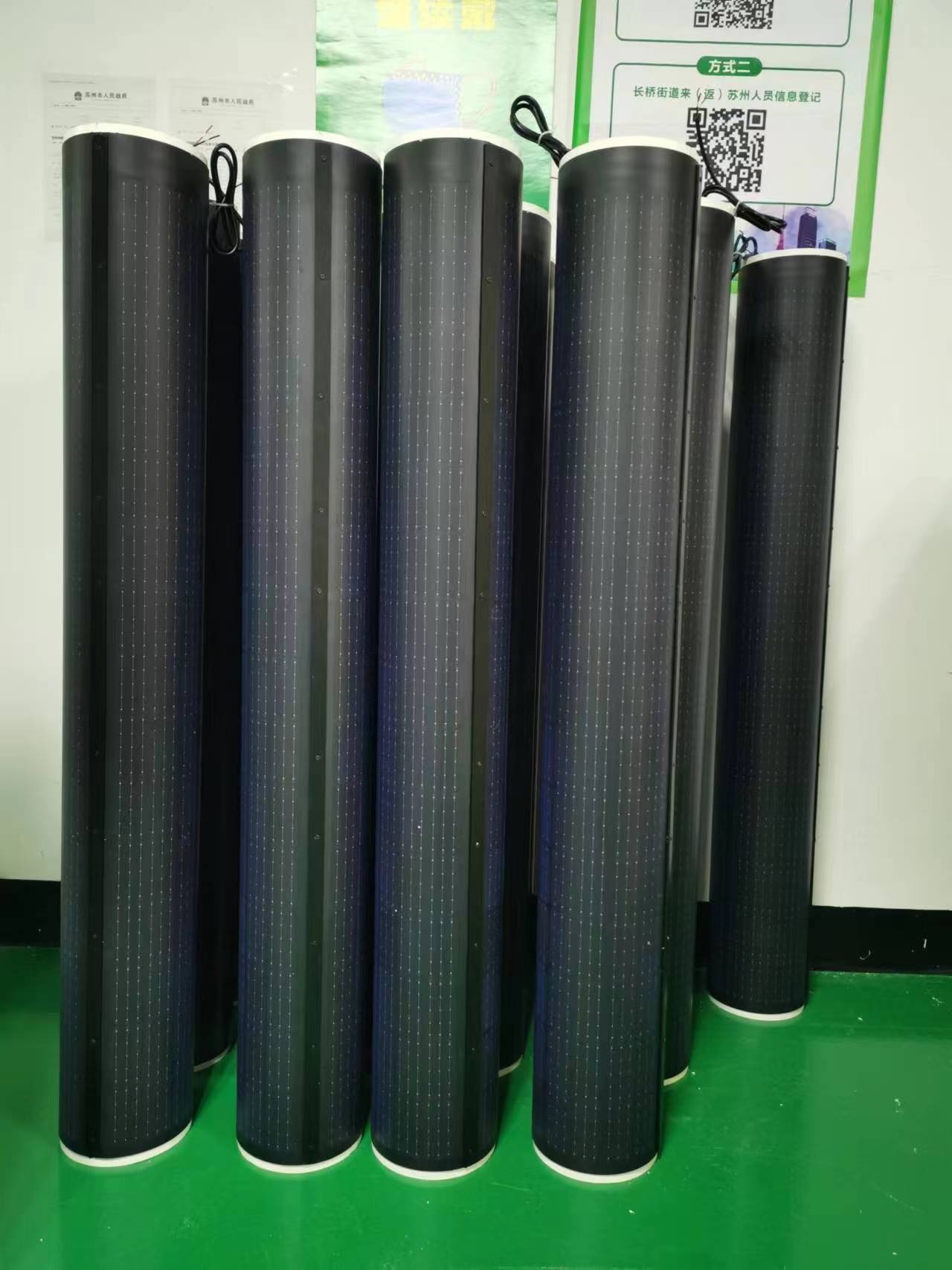 薄膜太阳能包裹杆
